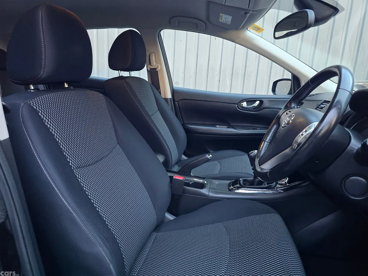 Nissan Pulsar Hatchback, Diesel, 2017, Black