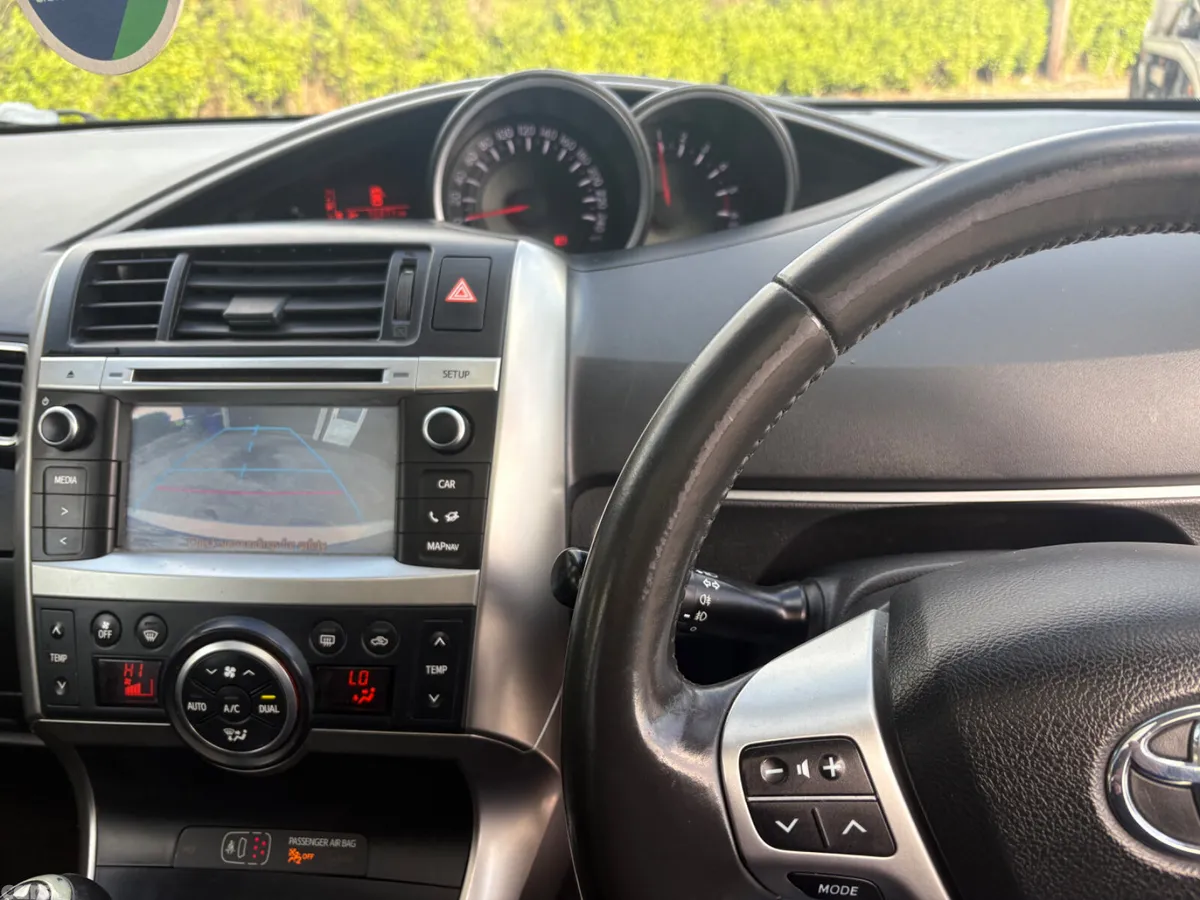 Toyota Verso MPV, Diesel, 2015, Silver