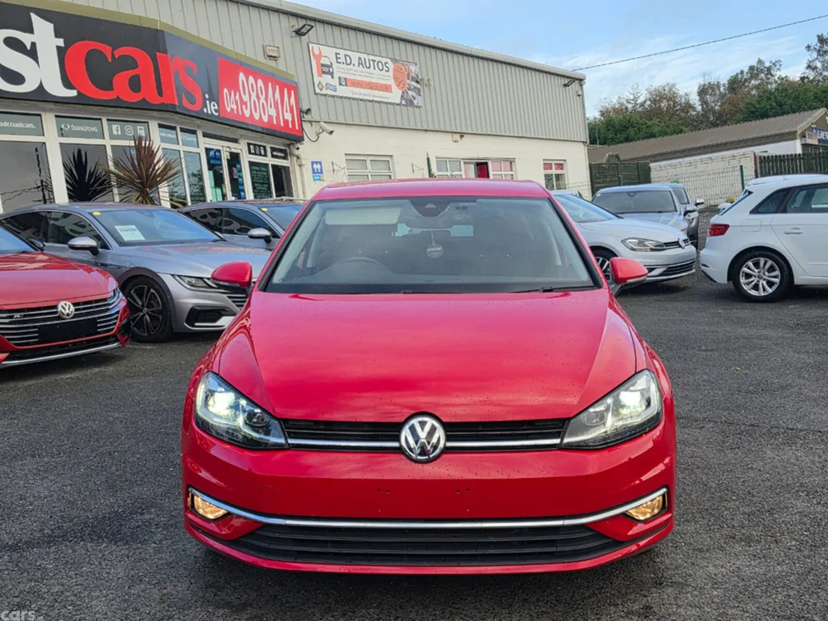 Volkswagen Golf Hatchback, Petrol, 2017, Red