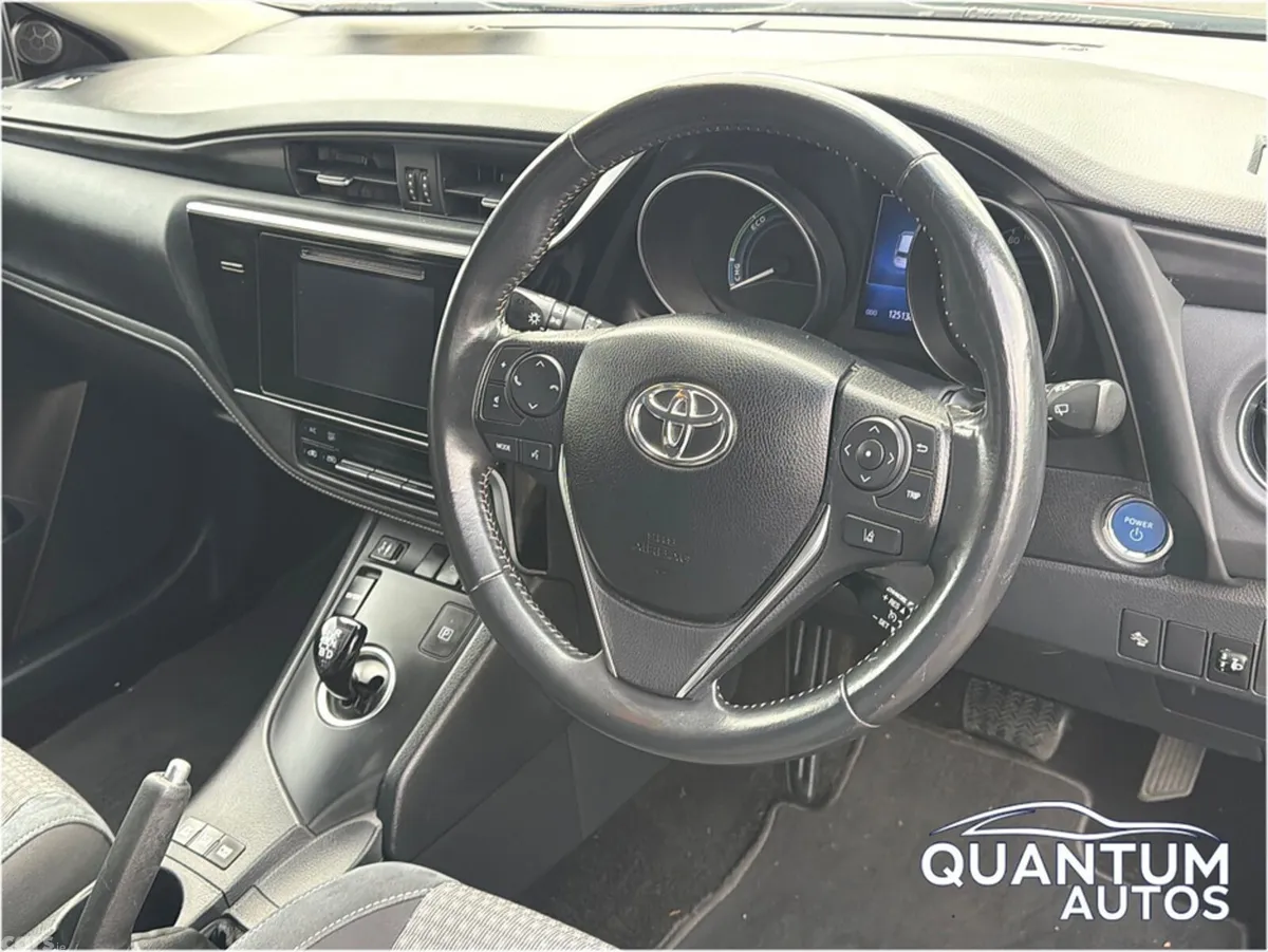 Toyota Auris Hatchback, Petrol Hybrid, 2018, Red