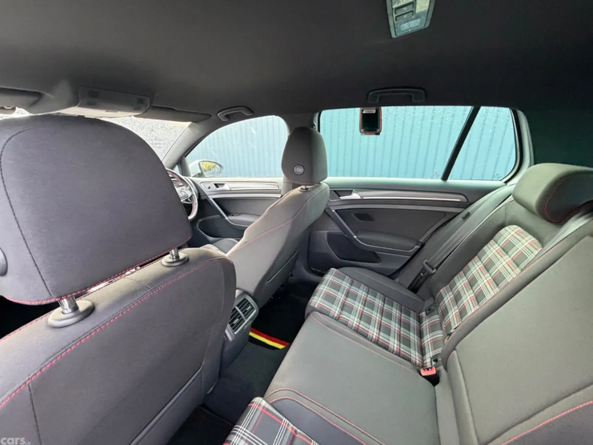 Volkswagen Golf Hatchback, Unknown, 2018, White
