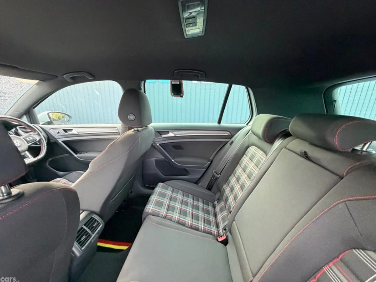 Volkswagen Golf Hatchback, Unknown, 2018, White