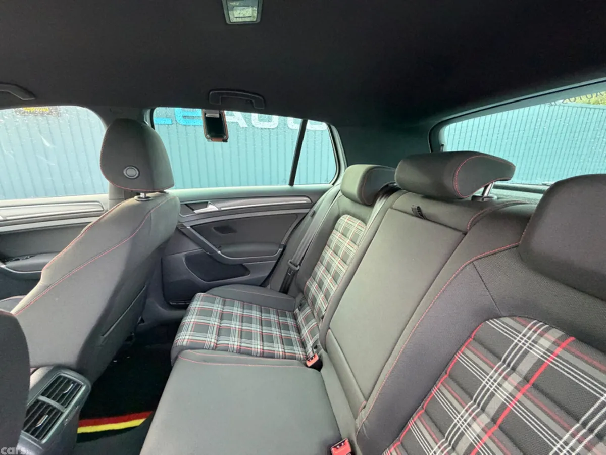 Volkswagen Golf Hatchback, Unknown, 2018, White