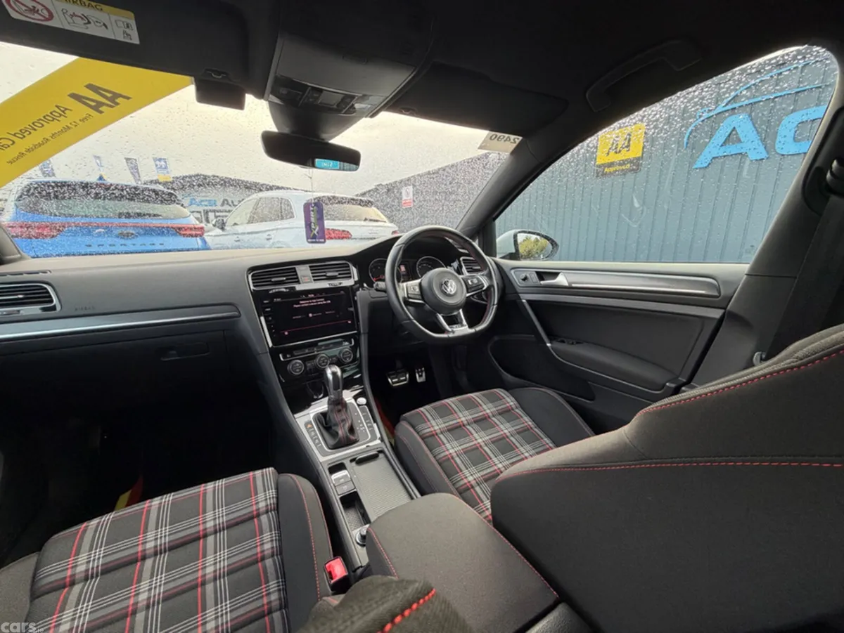 Volkswagen Golf Hatchback, Unknown, 2018, White