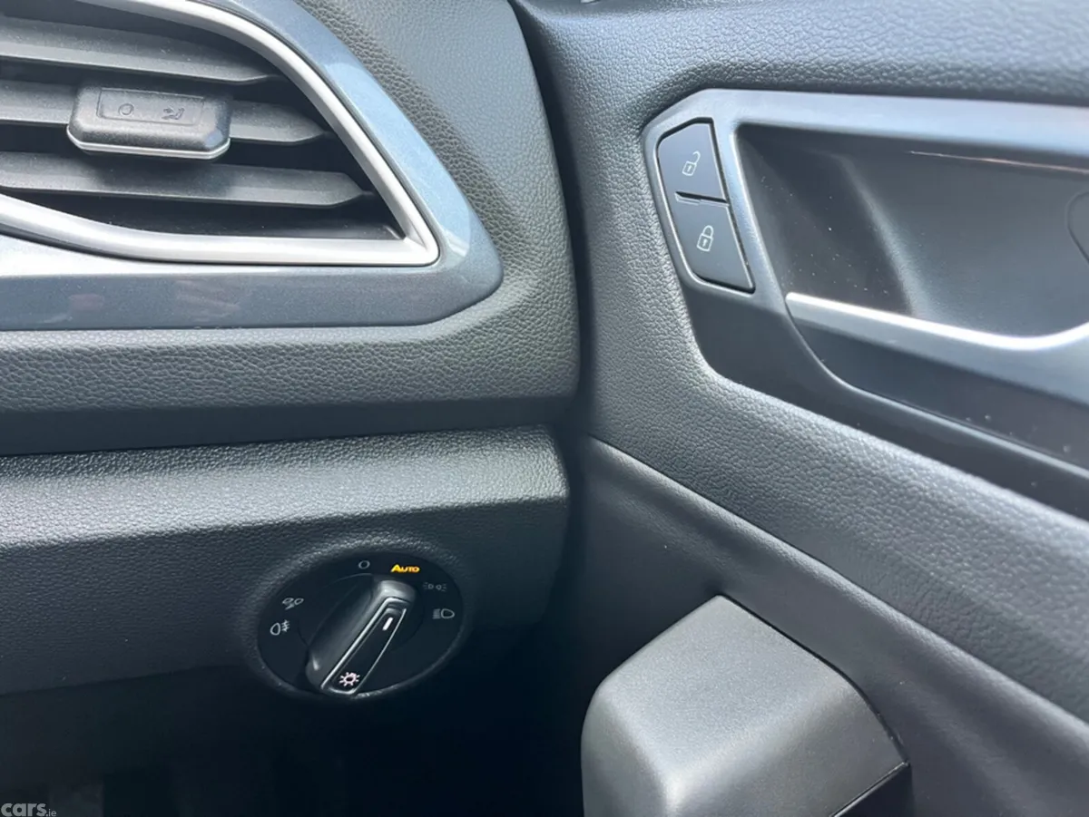 Volkswagen T-Roc SUV, Petrol, 2023, Grey