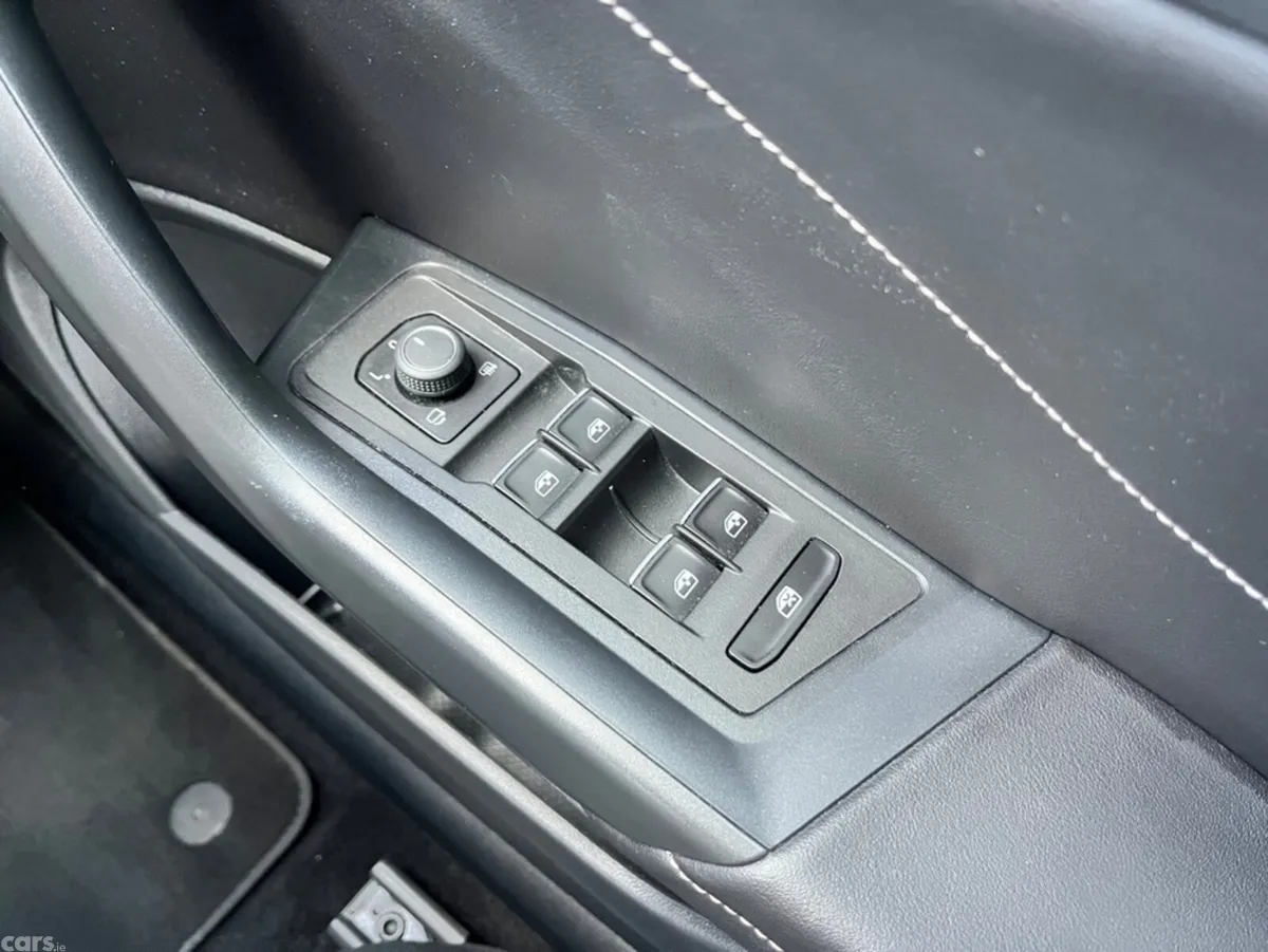 Volkswagen T-Roc SUV, Petrol, 2023, Grey