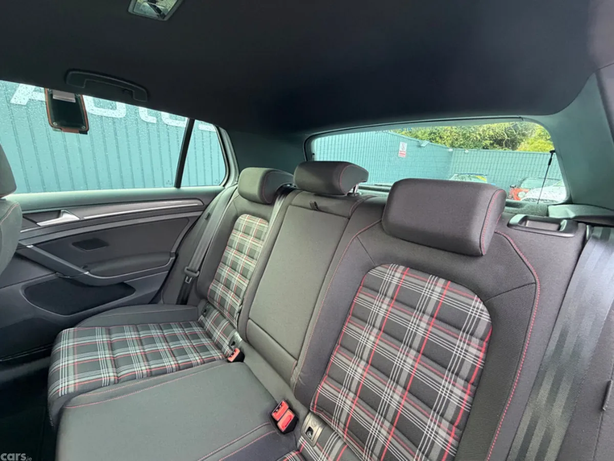 Volkswagen Golf Hatchback, Unknown, 2018, White