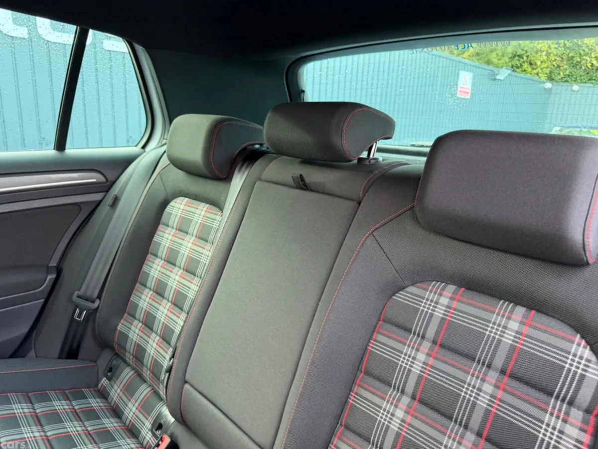 Volkswagen Golf Hatchback, Unknown, 2018, White