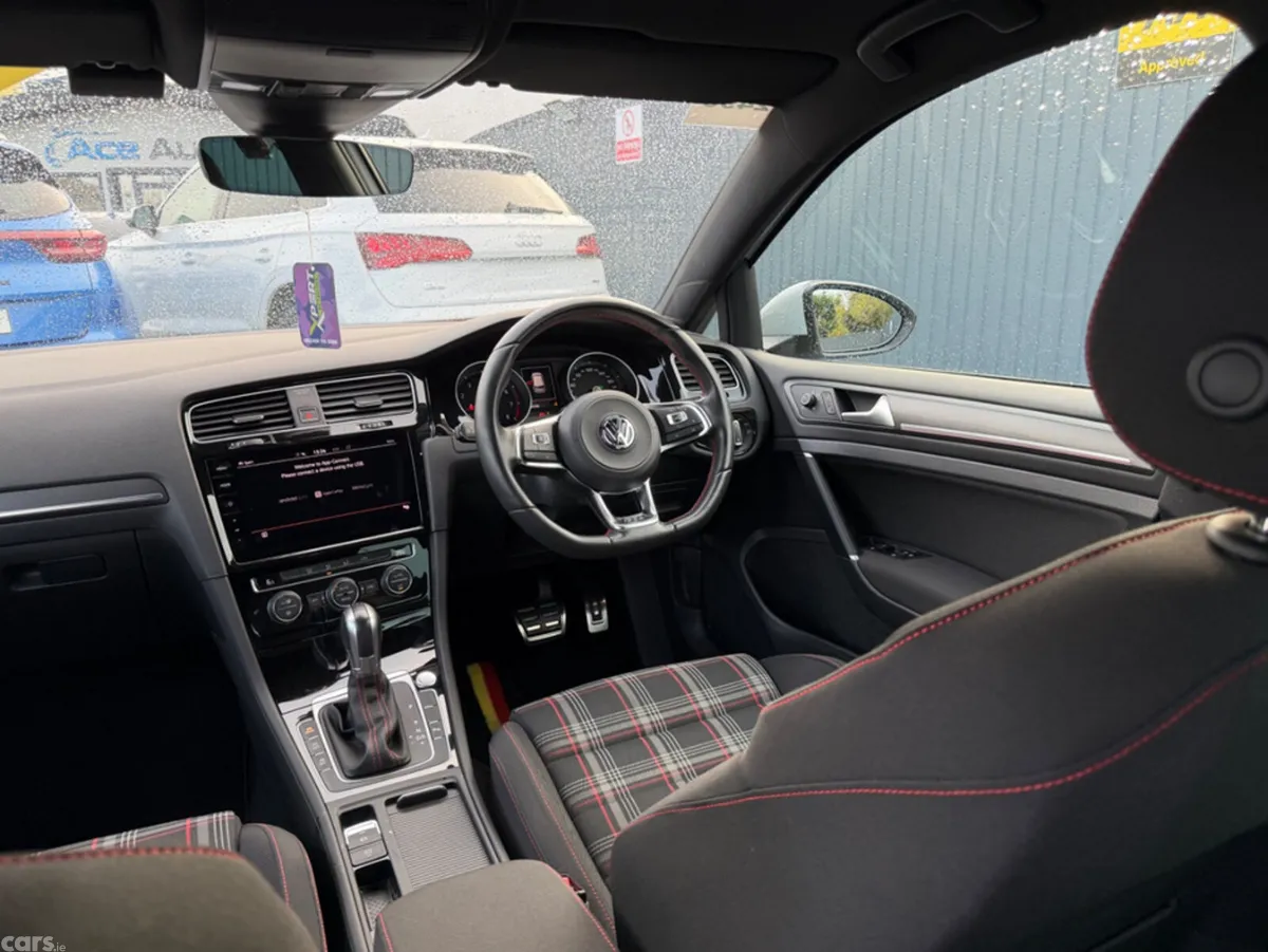 Volkswagen Golf Hatchback, Unknown, 2018, White