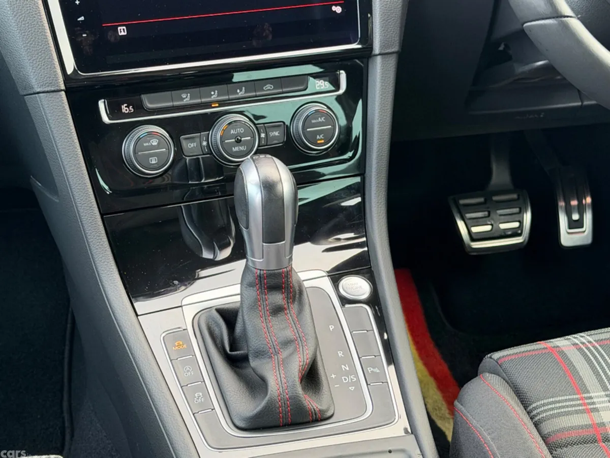 Volkswagen Golf Hatchback, Unknown, 2018, White