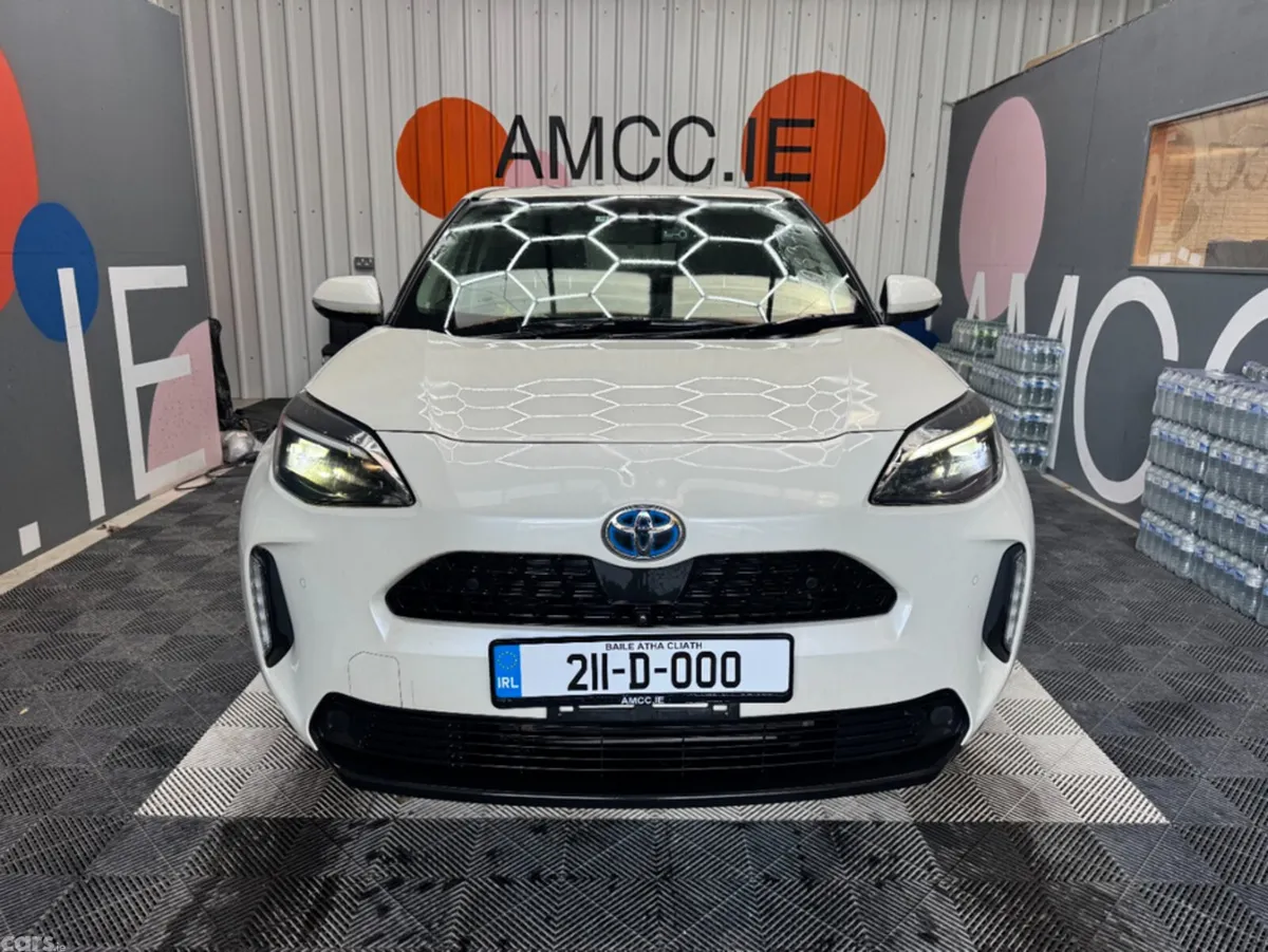 Toyota Yaris Cross SUV, Petrol Hybrid, 2021, White