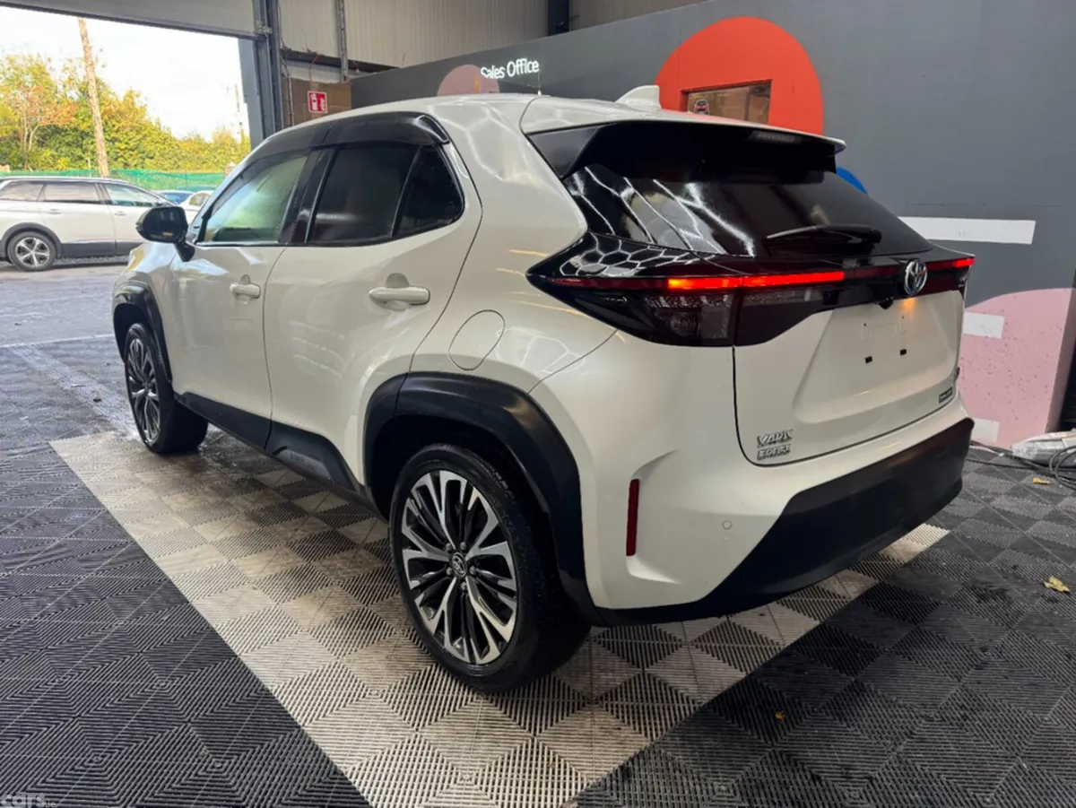 Toyota Yaris Cross SUV, Petrol Hybrid, 2021, White