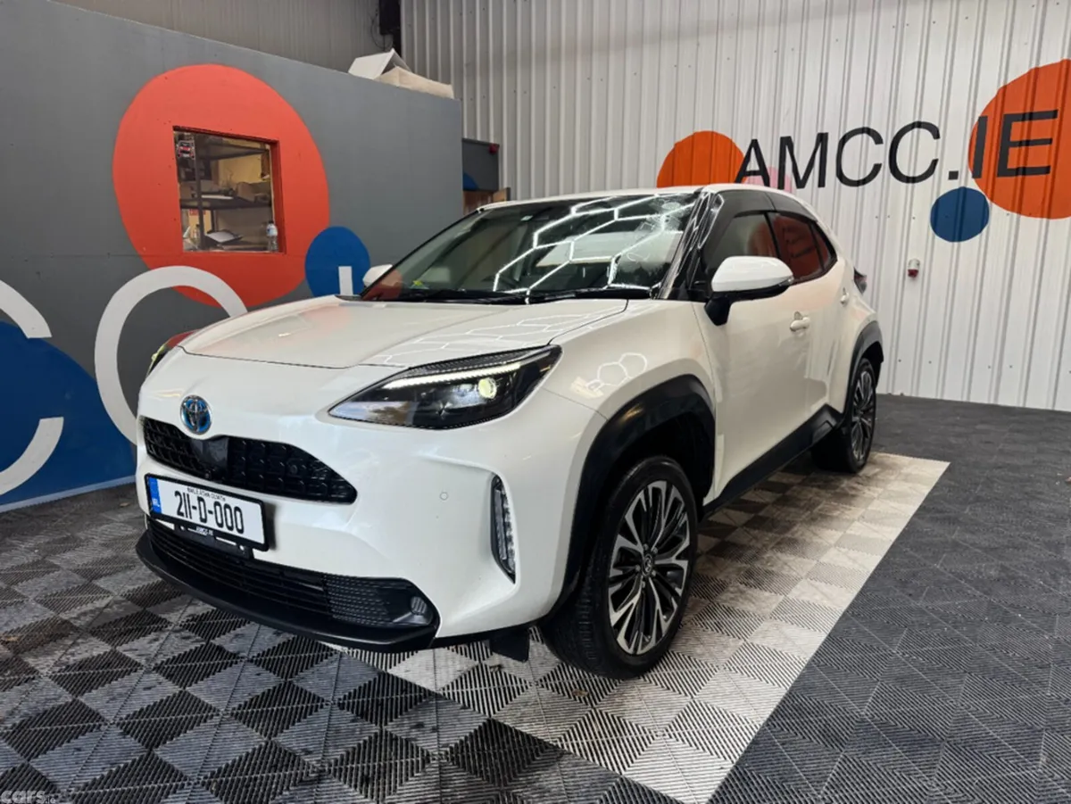 Toyota Yaris Cross SUV, Petrol Hybrid, 2021, White