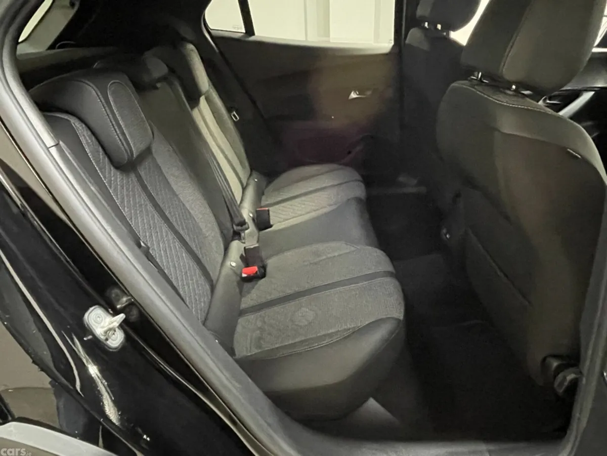 Peugeot 2008 MPV, Petrol, 2024, Black