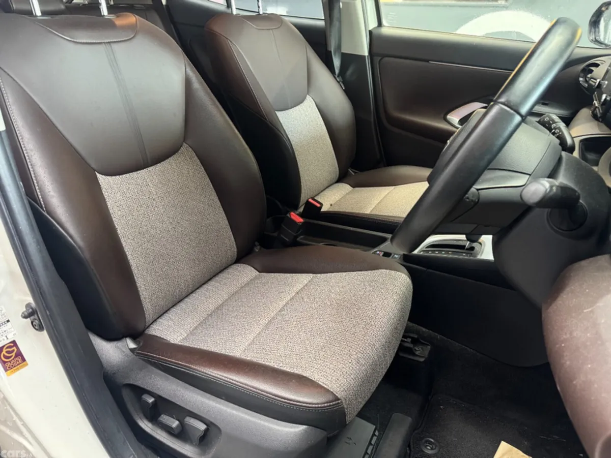 Toyota Yaris Cross SUV, Petrol Hybrid, 2021, White