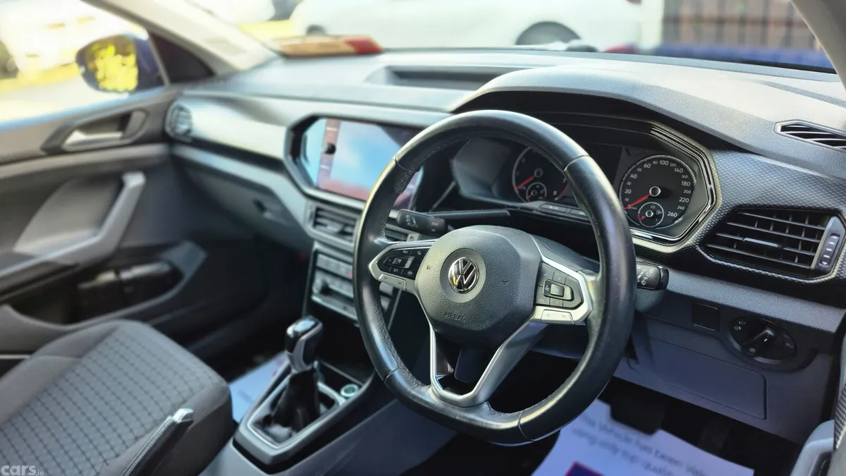 Volkswagen T-Cross MPV, Petrol, 2020, Blue