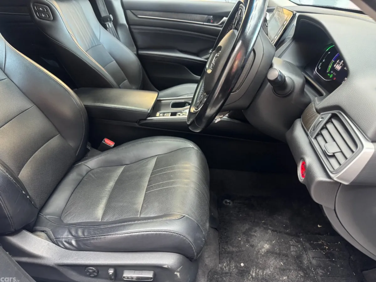 Honda Accord Saloon, Petrol Hybrid, 2020, Silver
