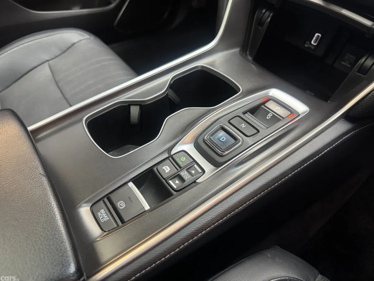 Honda Accord Saloon, Petrol Hybrid, 2020, Silver