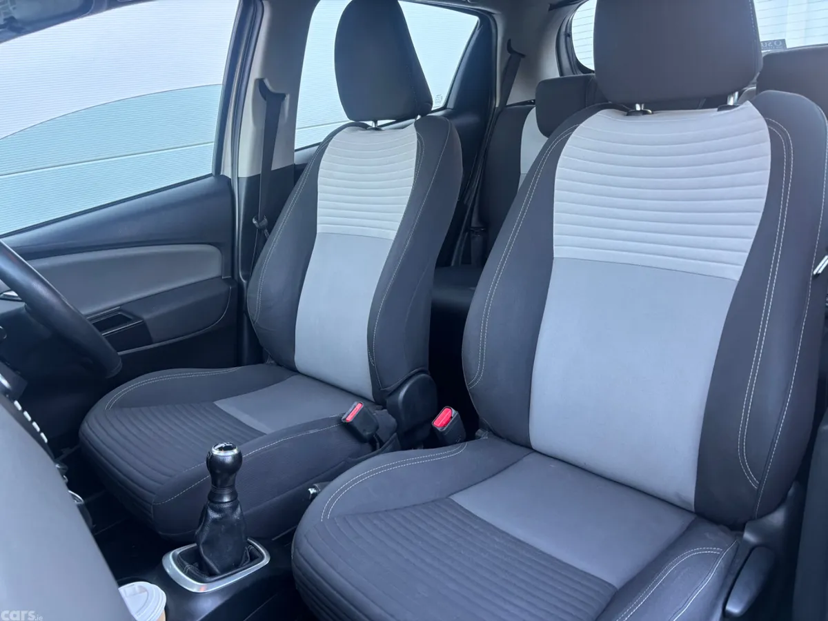 Toyota Yaris MPV, Petrol, 2019, Grey