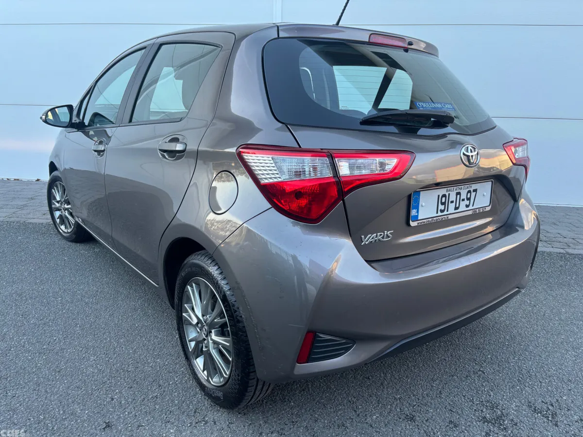 Toyota Yaris MPV, Petrol, 2019, Grey