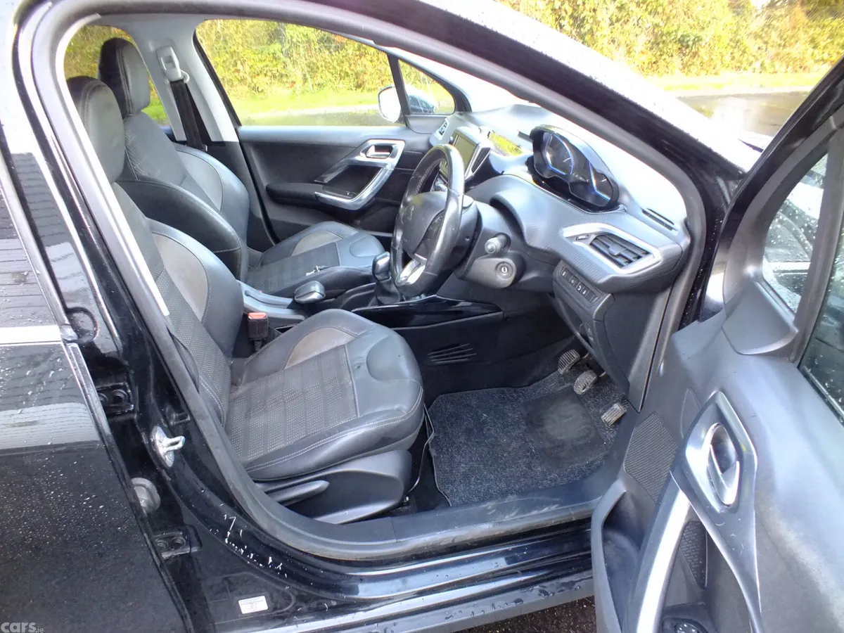 Peugeot 2008 SUV, Petrol, 2015, Black