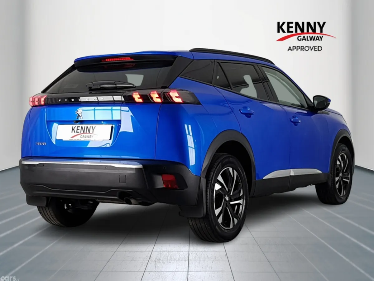 Peugeot 2008 MPV, Petrol, 2022, Blue