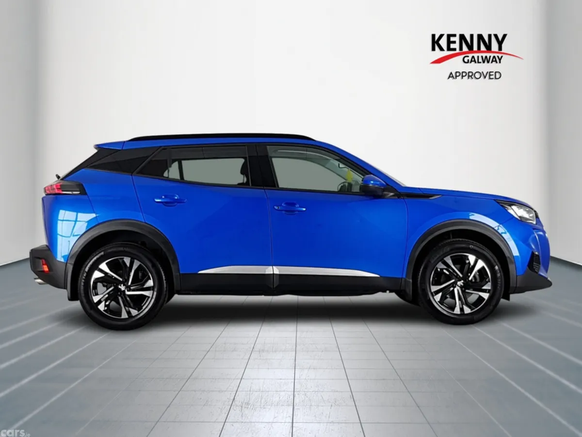 Peugeot 2008 MPV, Petrol, 2022, Blue