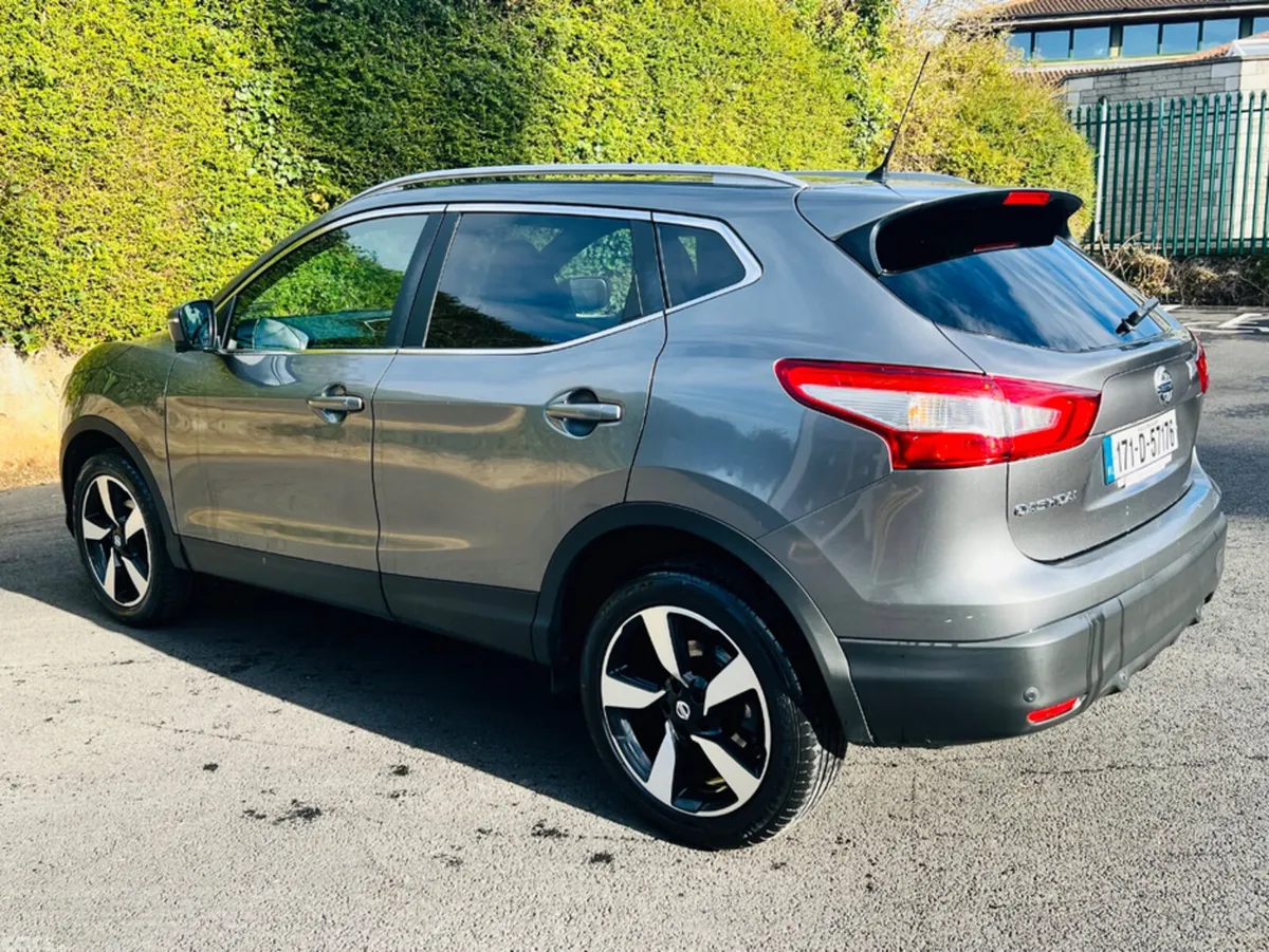 Nissan Qashqai MPV, Petrol, 2017, Grey