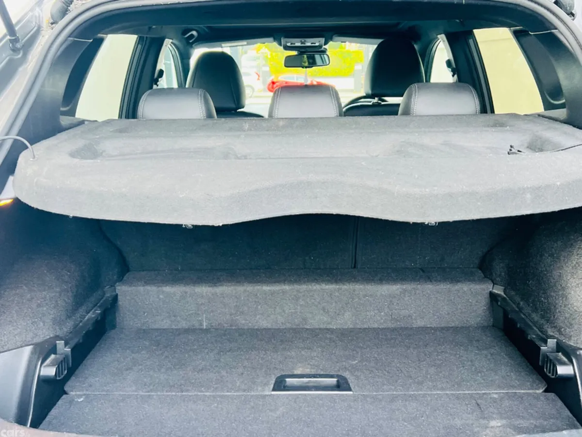 Nissan Qashqai MPV, Petrol, 2017, Grey