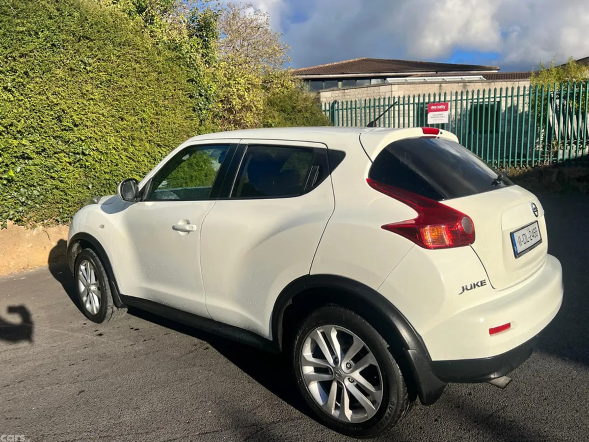 Nissan Juke Hatchback, Diesel, 2011, White