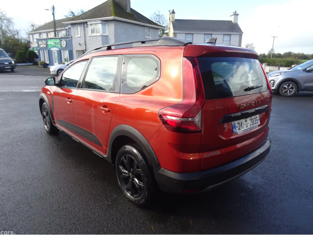 Dacia Jogger MPV, Petrol, 2024, Brown
