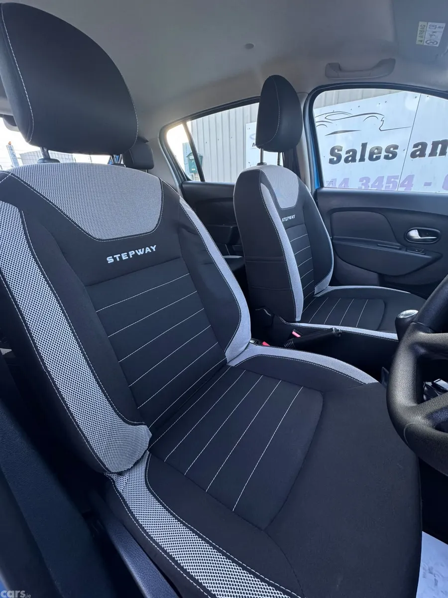 Dacia Sandero Stepway Hatchback, Petrol, 2019, Blue