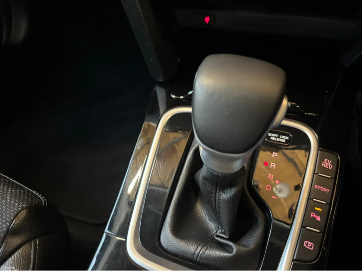 Kia XCeed Hatchback, Petrol Plug-in Hybrid, 2023, Black