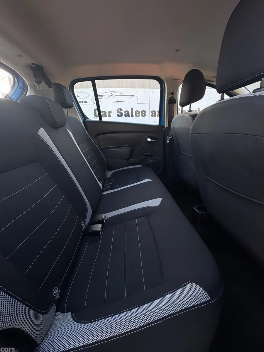 Dacia Sandero Stepway Hatchback, Petrol, 2019, Blue