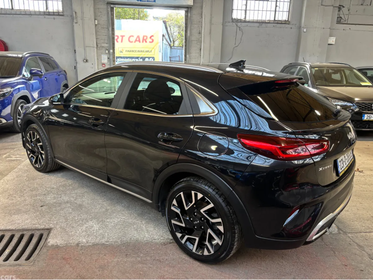 Kia XCeed Hatchback, Petrol Plug-in Hybrid, 2023, Black