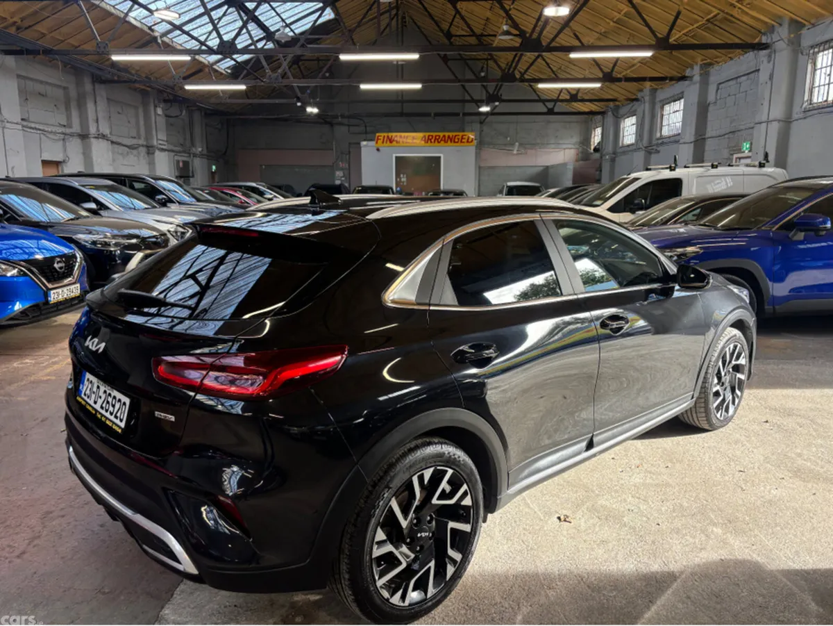 Kia XCeed Hatchback, Petrol Plug-in Hybrid, 2023, Black