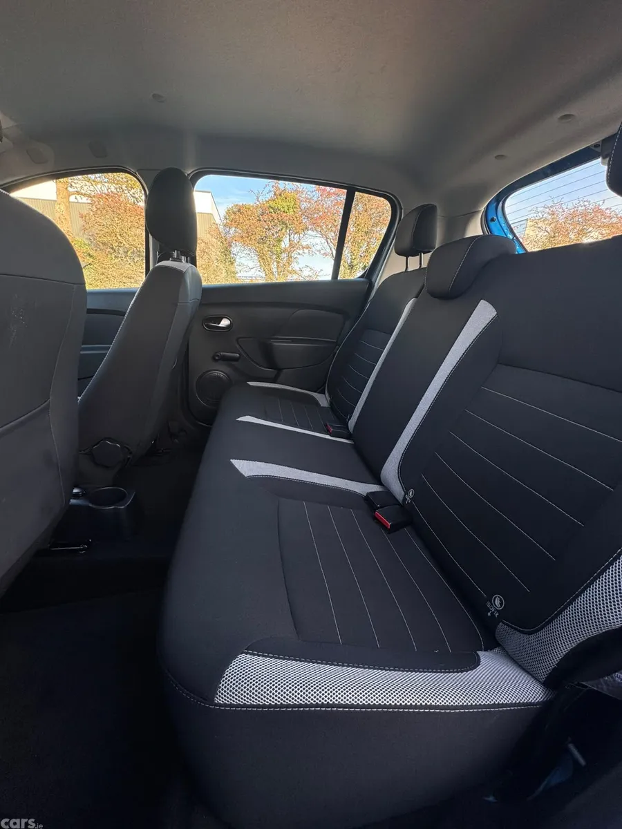 Dacia Sandero Stepway Hatchback, Petrol, 2019, Blue