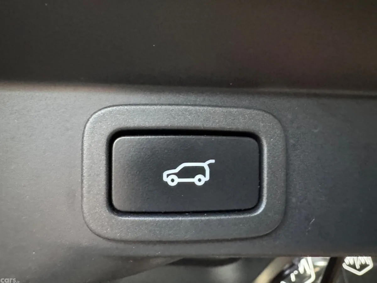Land Rover Range Rover Sport Estate, Petrol Plug-in Hybrid, 2020, Red