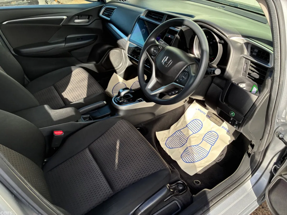 Honda Fit Hatchback, Petrol Hybrid, 2017, Silver