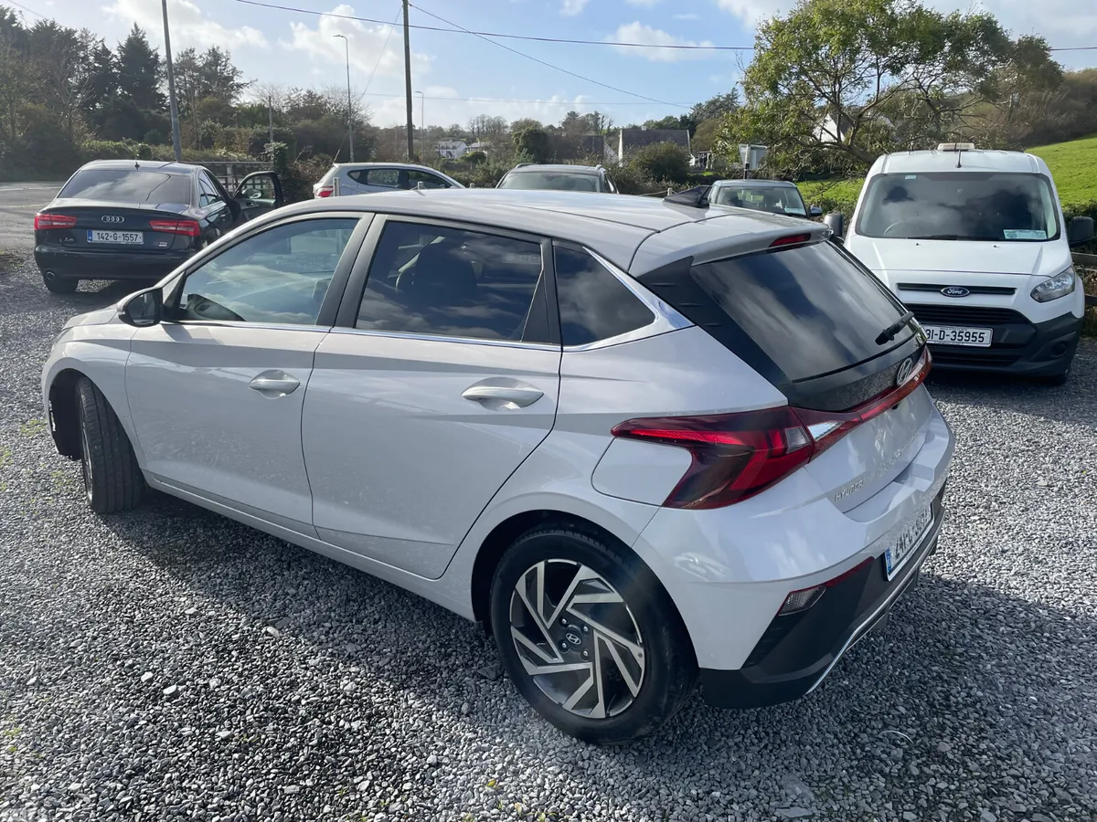Hyundai i20 Hatchback, Petrol, 2024, Grey