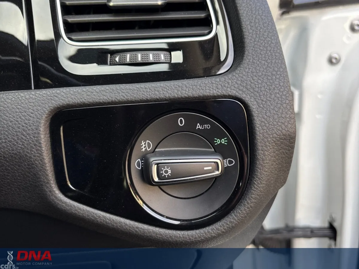 Volkswagen Golf Hatchback, Petrol, 2019, White