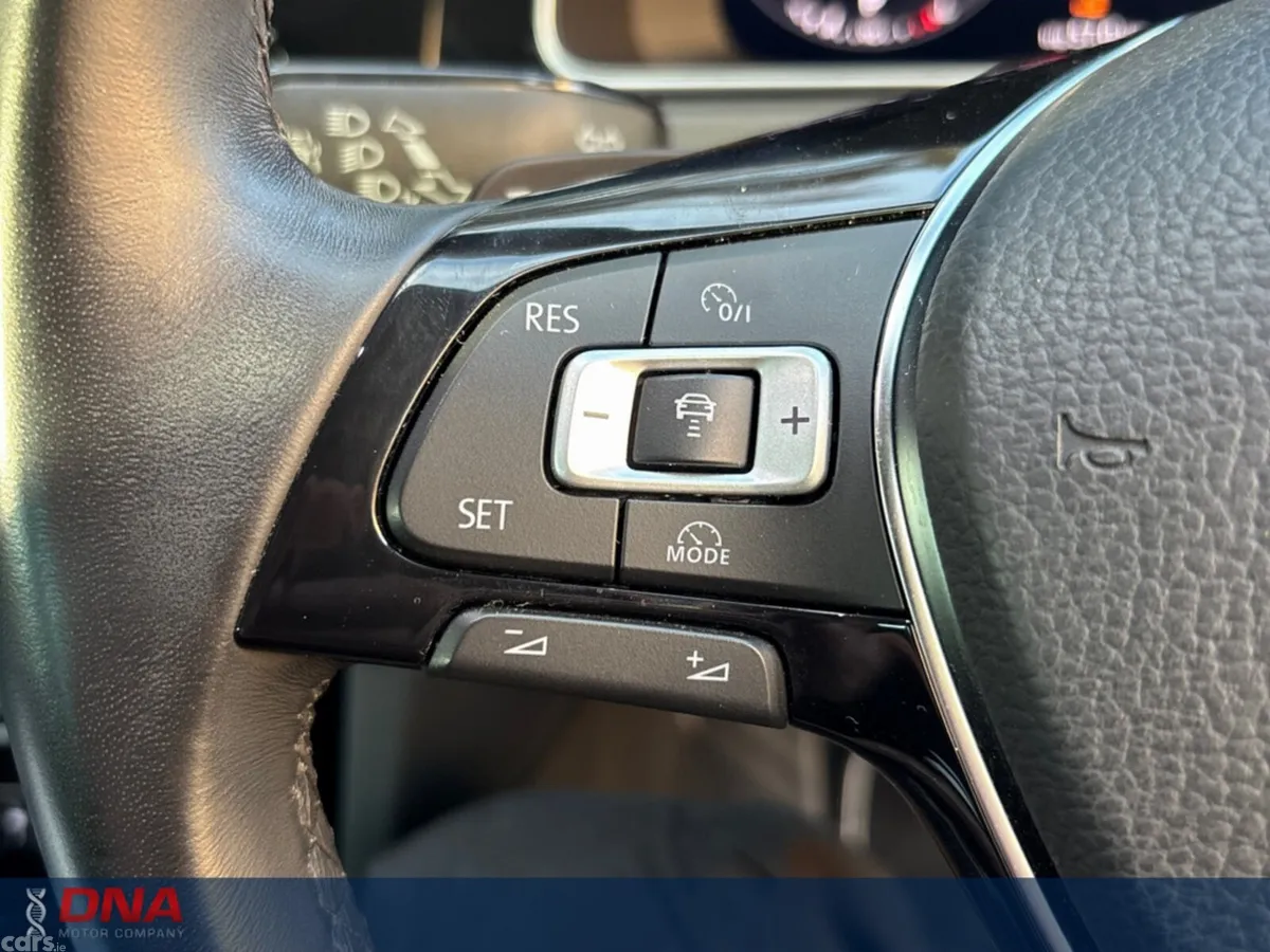 Volkswagen Golf Hatchback, Petrol, 2019, White