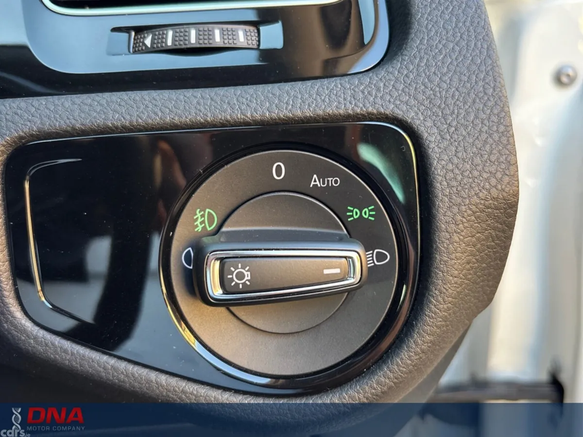Volkswagen Golf Hatchback, Petrol, 2019, White
