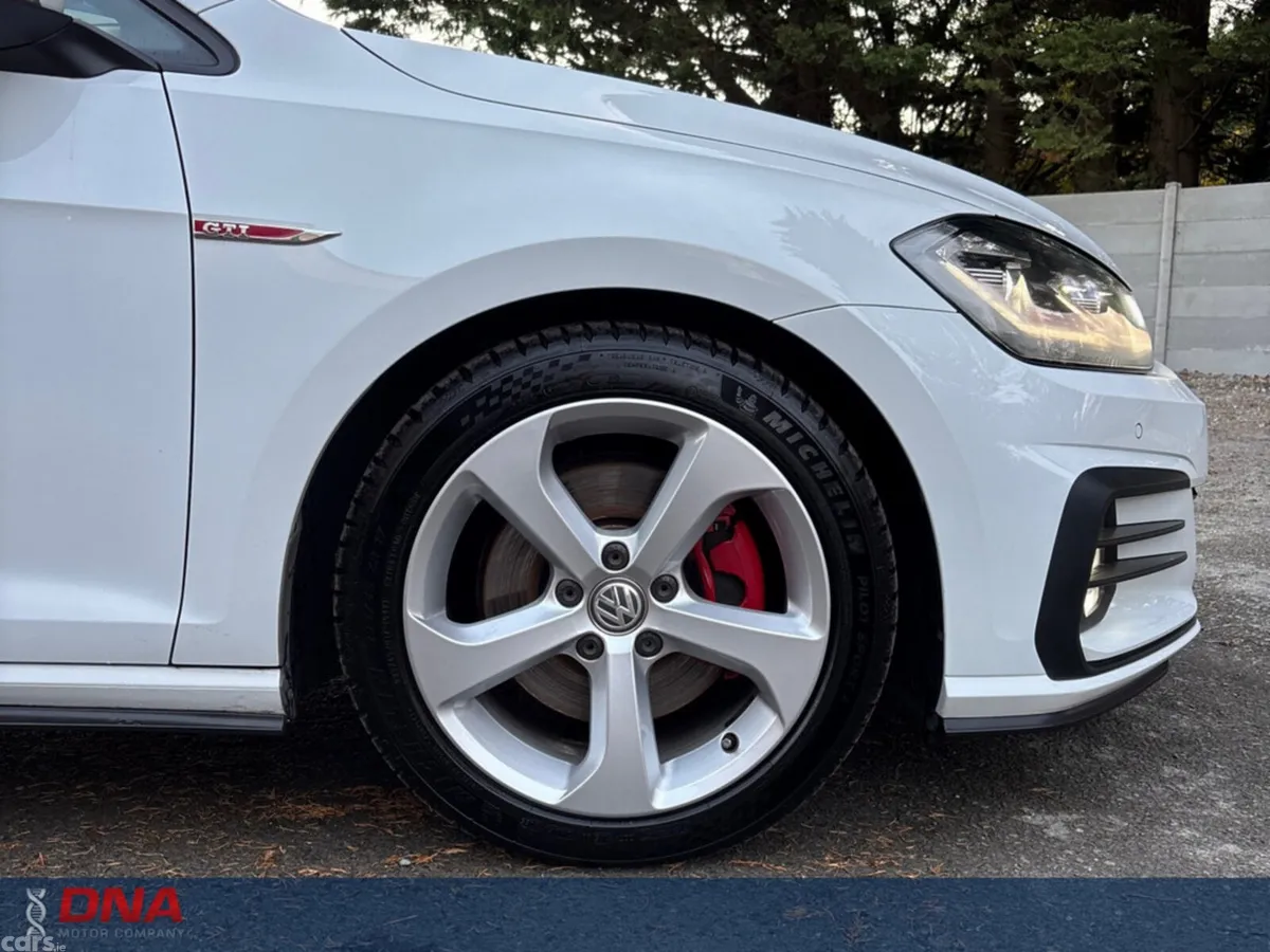 Volkswagen Golf Hatchback, Petrol, 2018, White