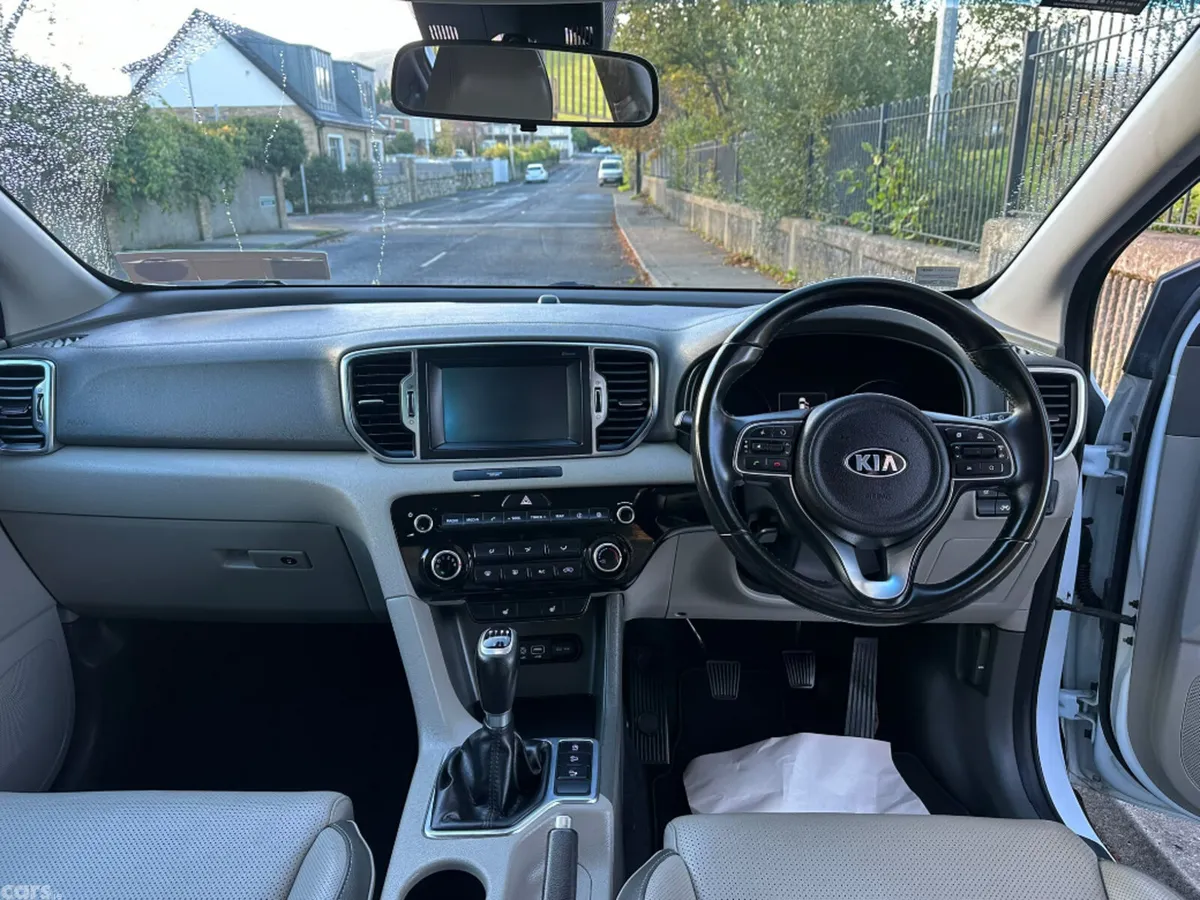 Kia Sportage MPV, Diesel, 2018, White