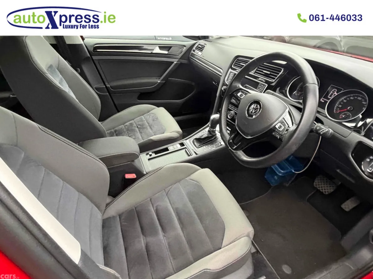 Volkswagen Golf Hatchback, Petrol, 2015, Red