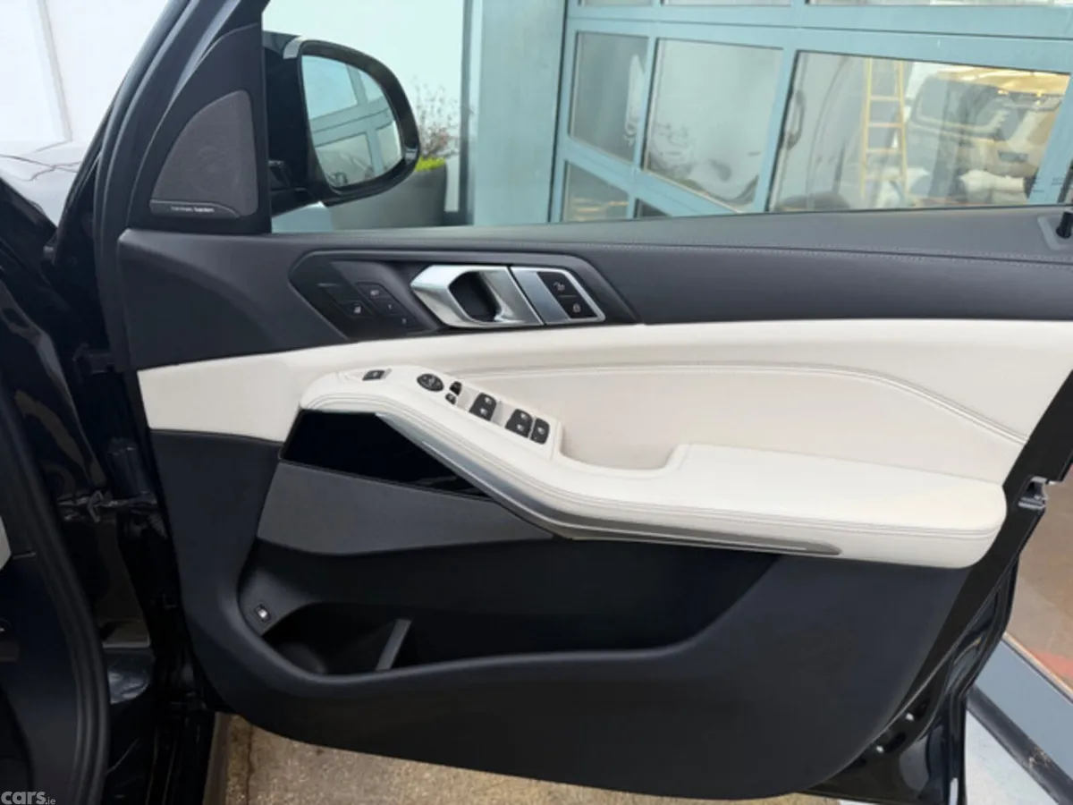 BMW X5 SUV, Petrol Plug-in Hybrid, 2023, Black