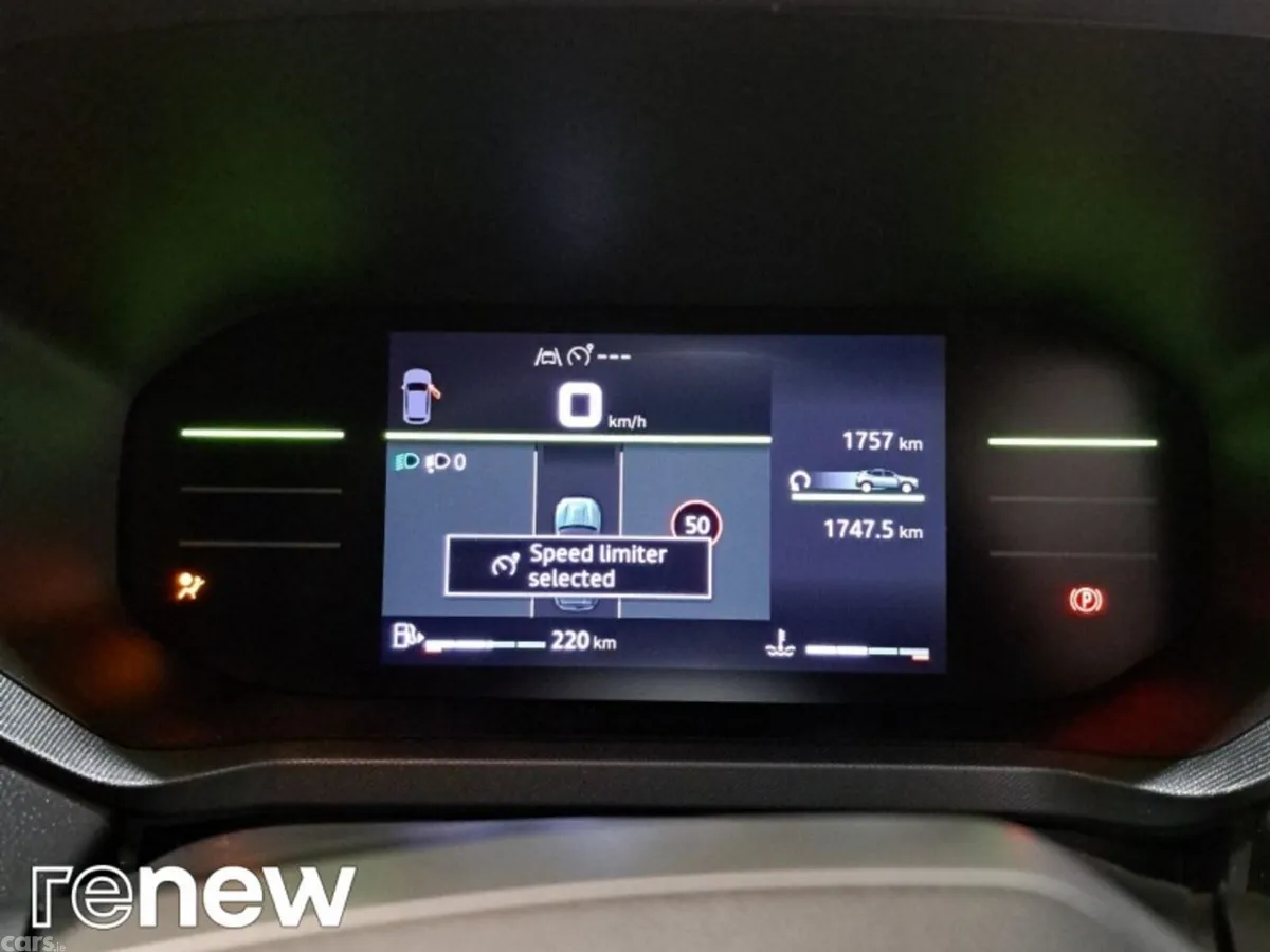 Dacia Duster SUV, Petrol Hybrid, 2026, Brown