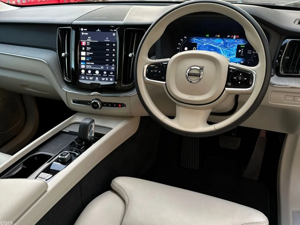 Volvo XC60 SUV, Petrol Plug-in Hybrid, 2023, Blue