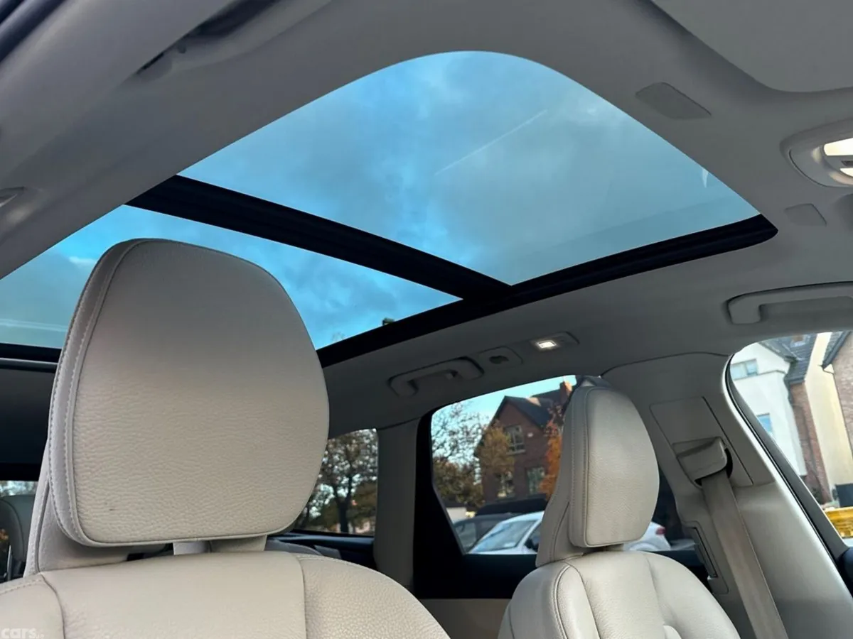 Volvo XC60 SUV, Petrol Plug-in Hybrid, 2023, Blue